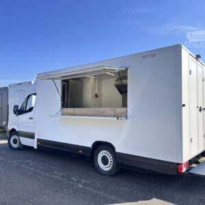 Mercedes-Benz Foodtruck, Imbisswagen, Food Truck mit neuer Küche und Ausstattung