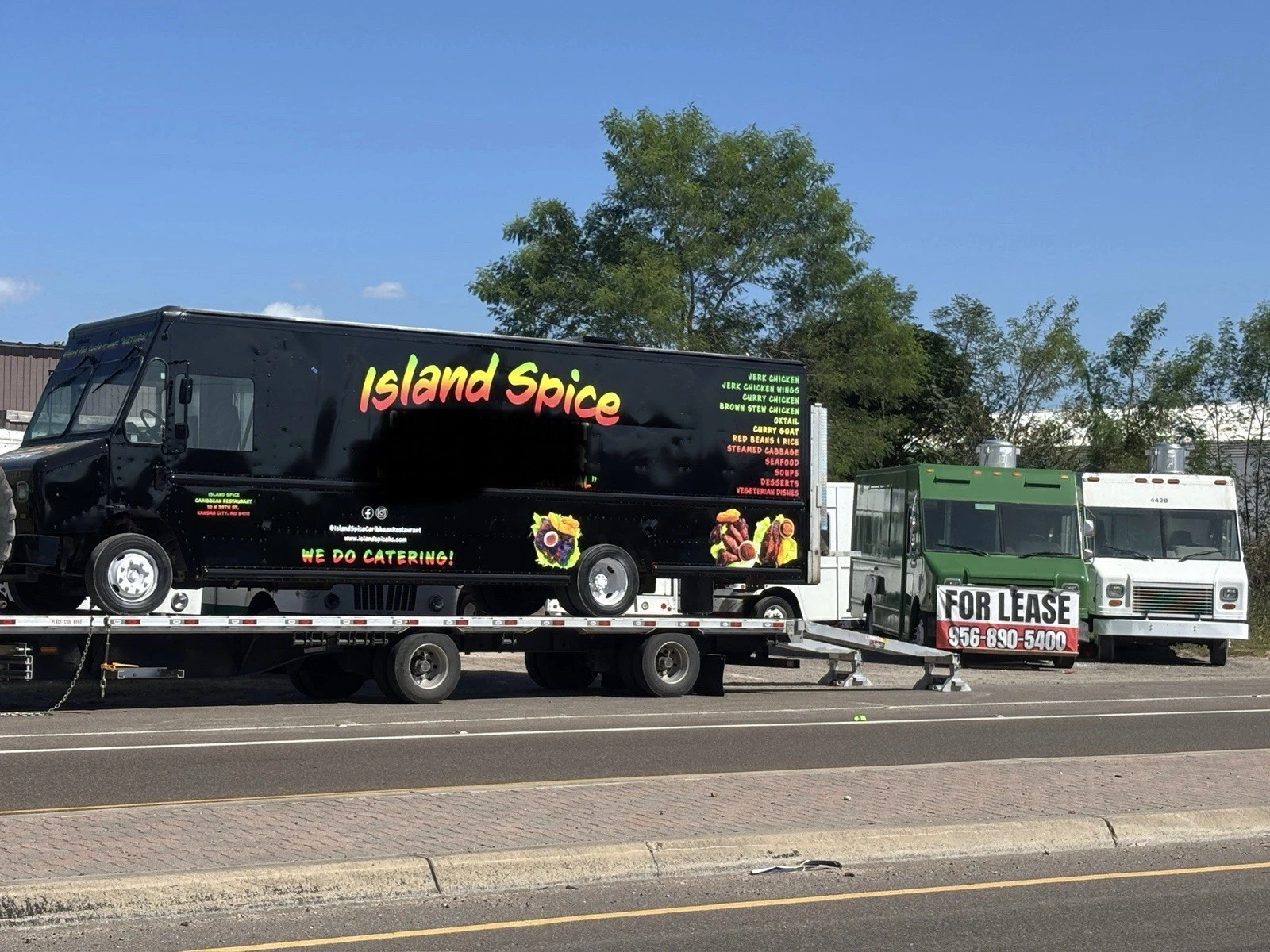 22FT. KITCHEN FOOD TRUCK FOR 2025 CUSTOM !! 956-890-5400