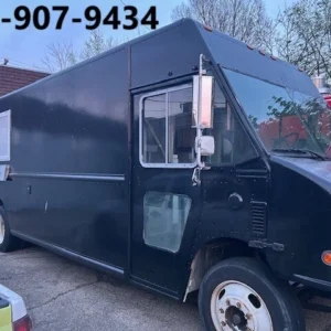 05 Freightliner Food truck Step Van ISB Cummins -equipped w commercial equipment