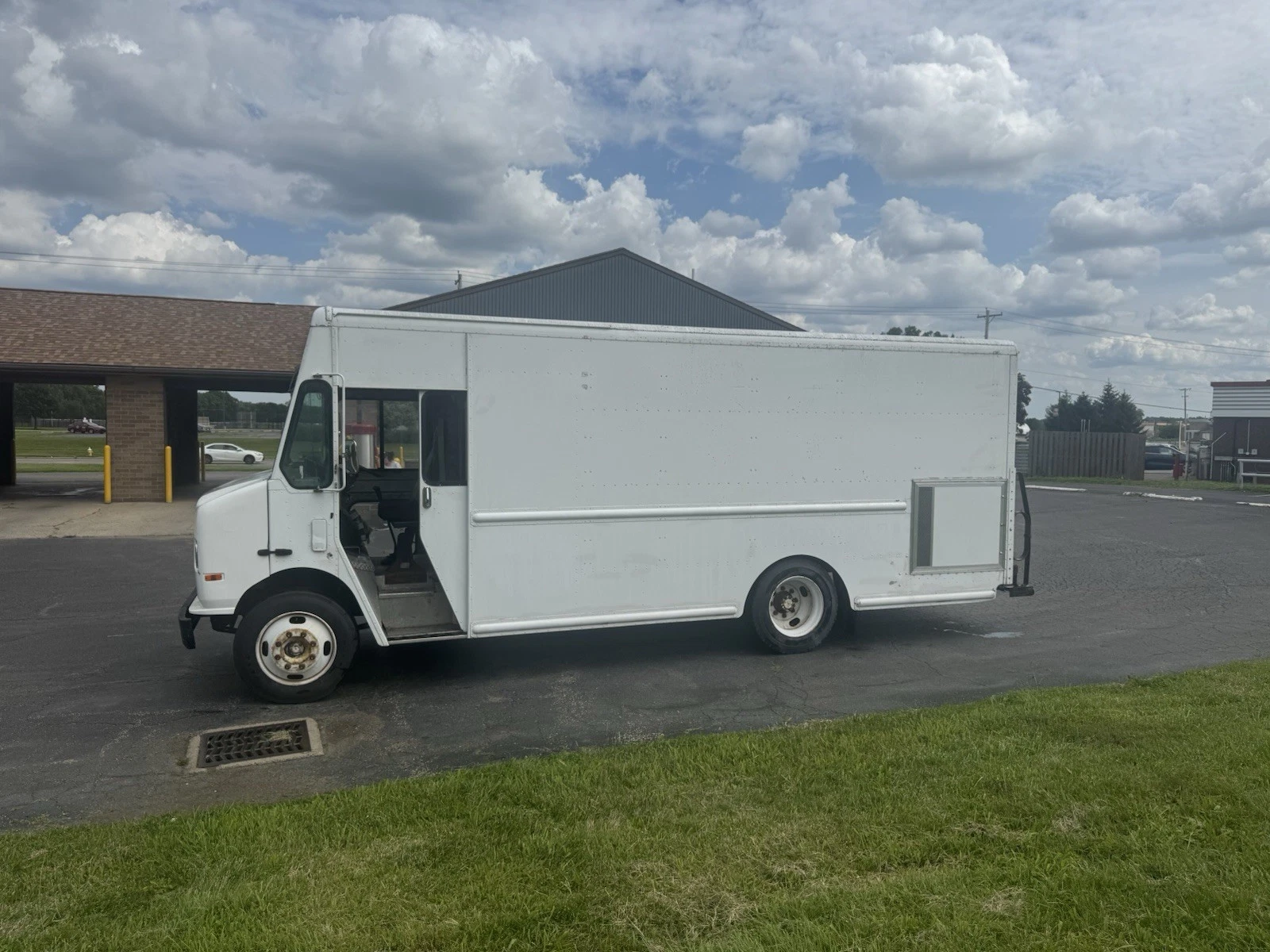 2003 International H 1000 Food Truck